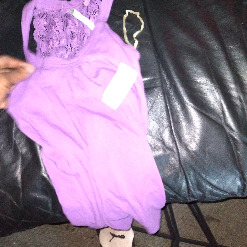 shirt - Picture 3 of 3